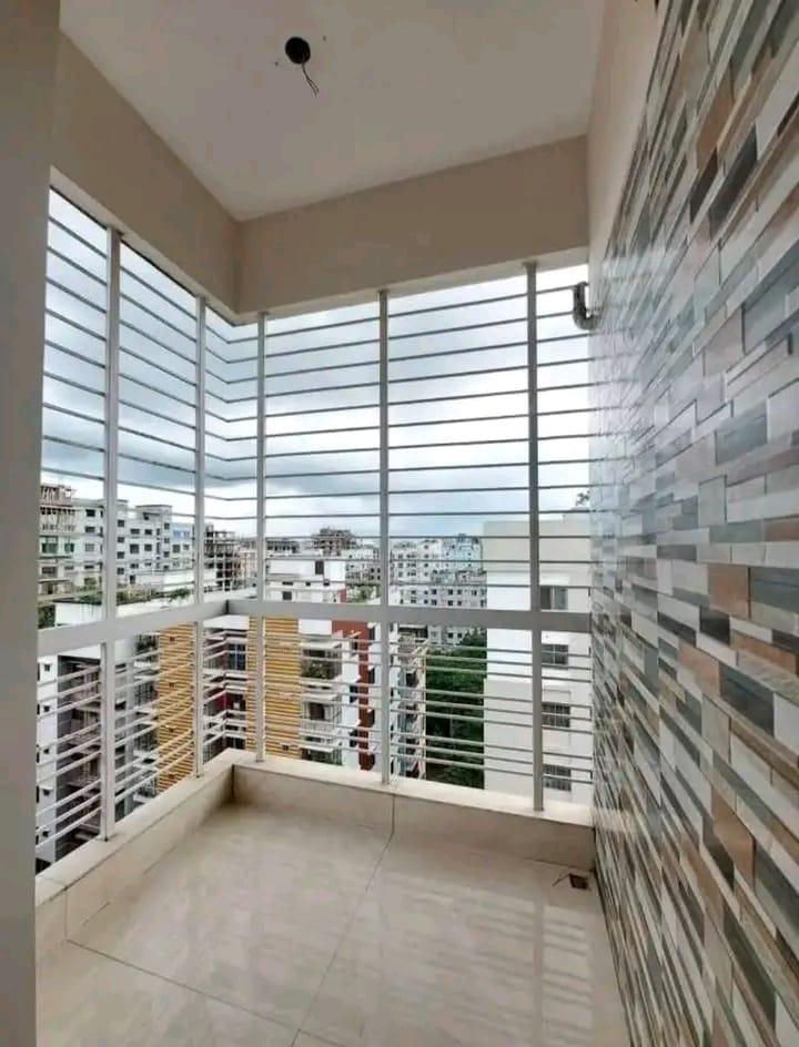 Luxury 4-Bedroom Apartment in Dakshin Banasree Block-A